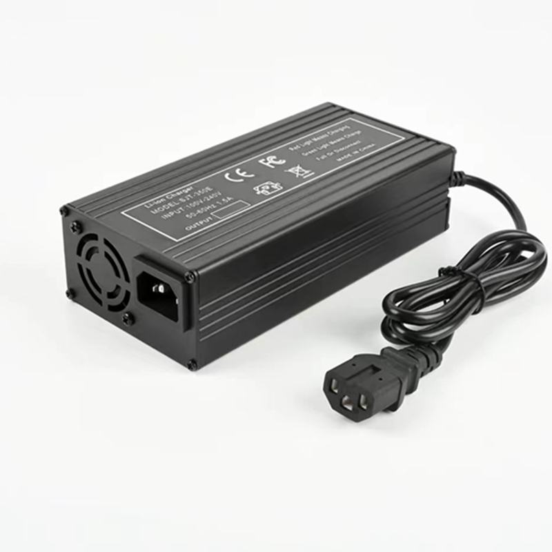 شاحن بطارية ليثيوم ، شاحن سريع - مراجعة 84V 20A Smart Charger وسعره